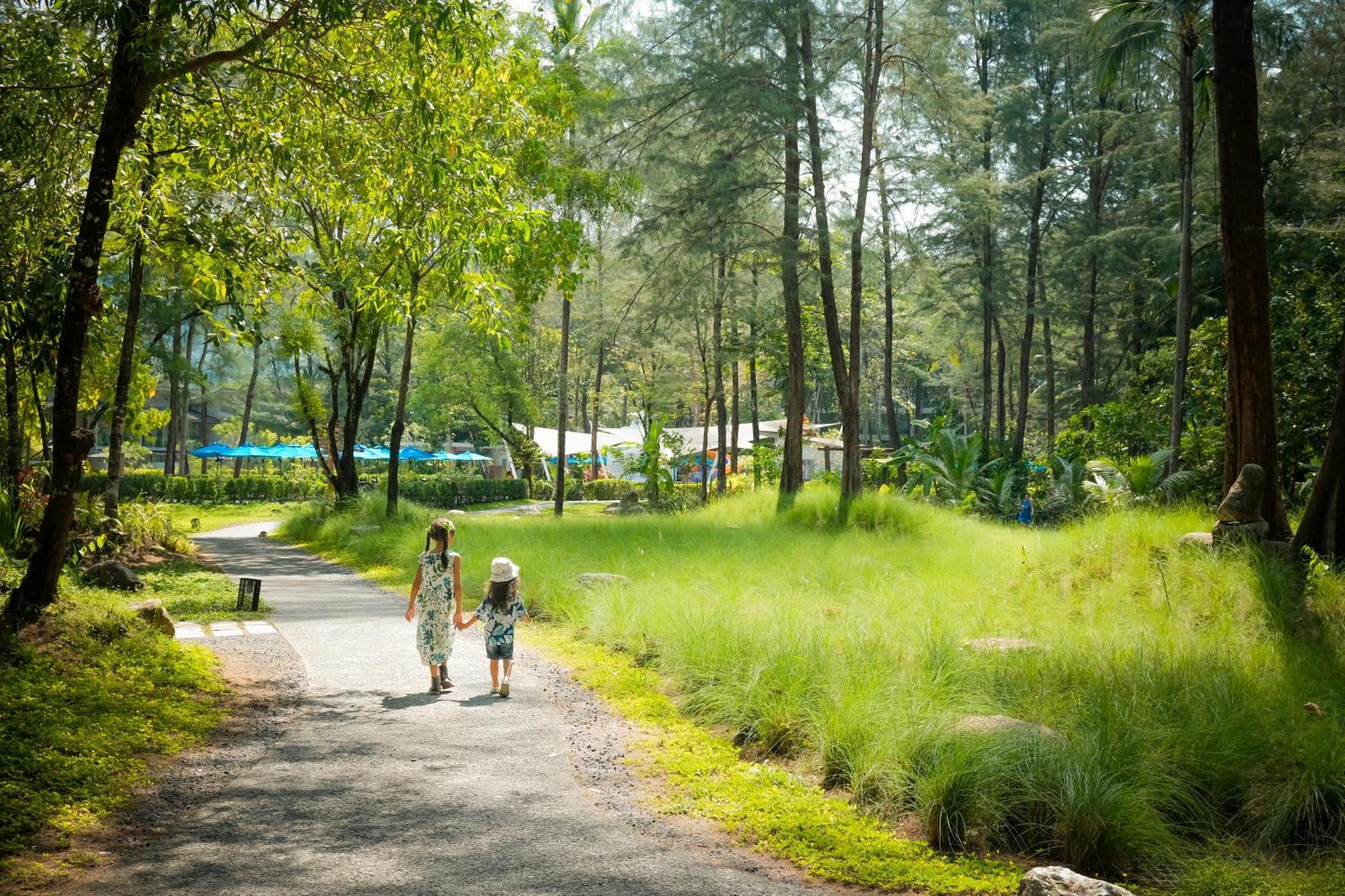 Avani Plus Khao Lak Resort Bagian luar foto