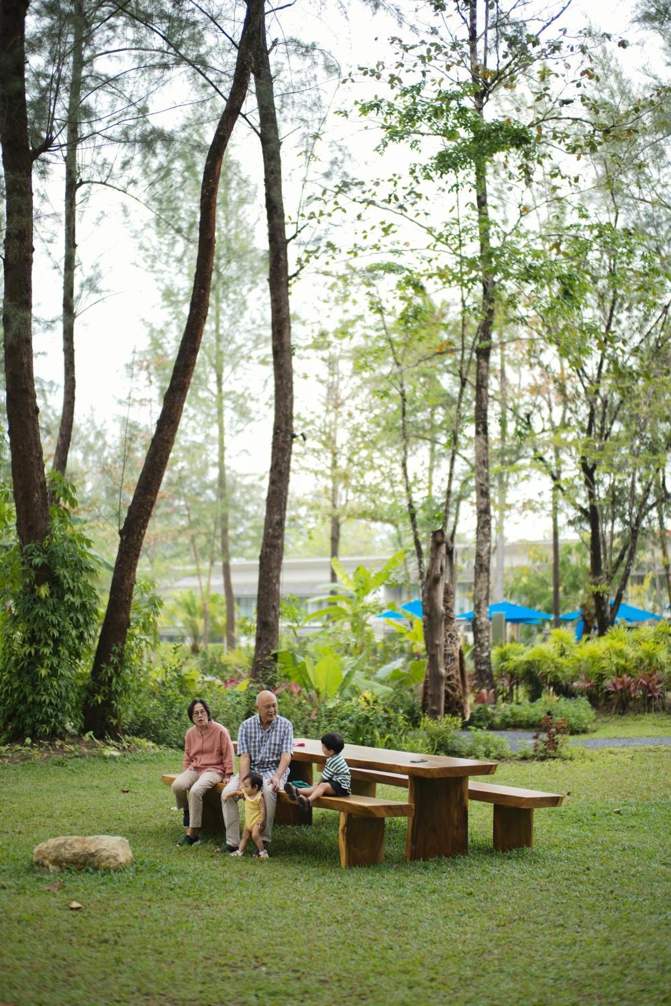 Avani Plus Khao Lak Resort Bagian luar foto
