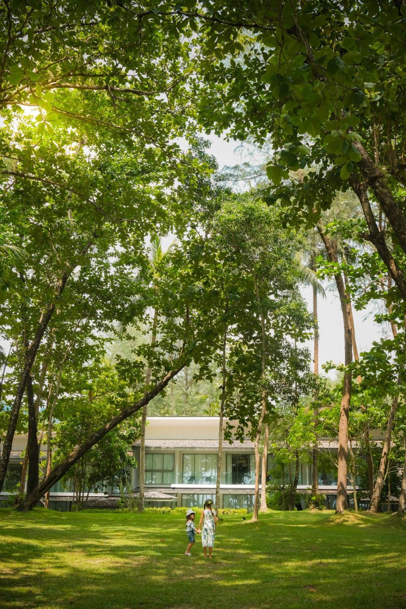Avani Plus Khao Lak Resort Bagian luar foto