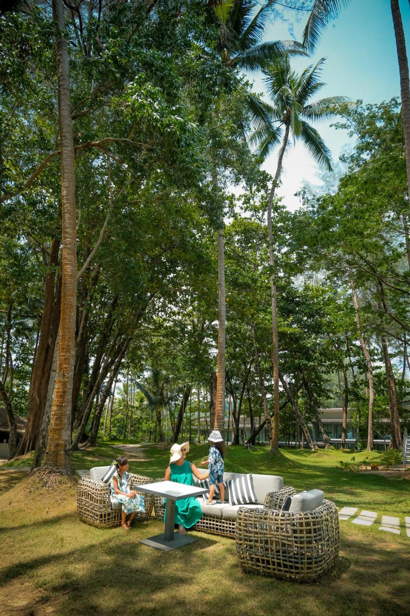 Avani Plus Khao Lak Resort Bagian luar foto