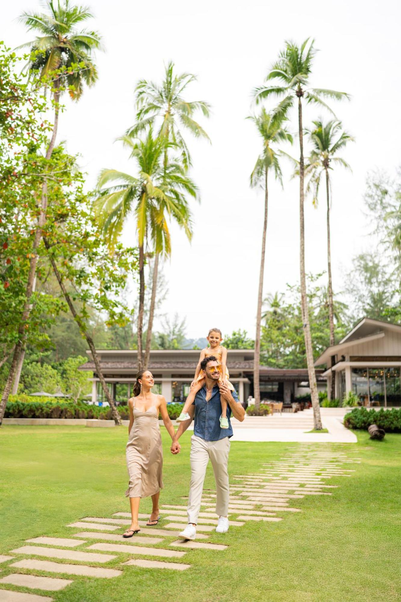 Avani Plus Khao Lak Resort Bagian luar foto