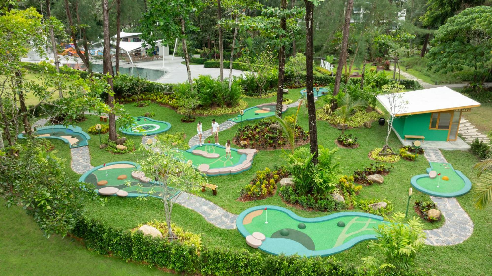 Avani Plus Khao Lak Resort Bagian luar foto