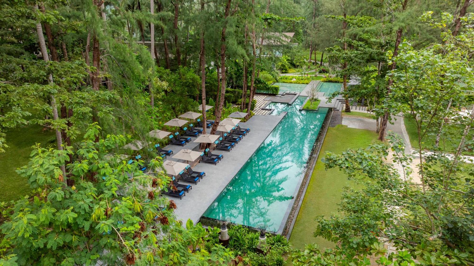 Avani Plus Khao Lak Resort Bagian luar foto